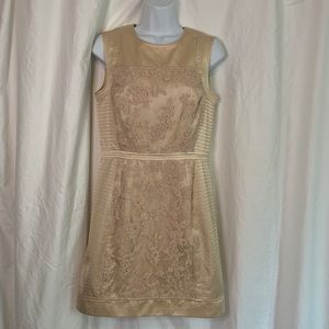BCBGMAXAZRIA LACE EMBROIDERED COCKTAIL DRESS SZ 6